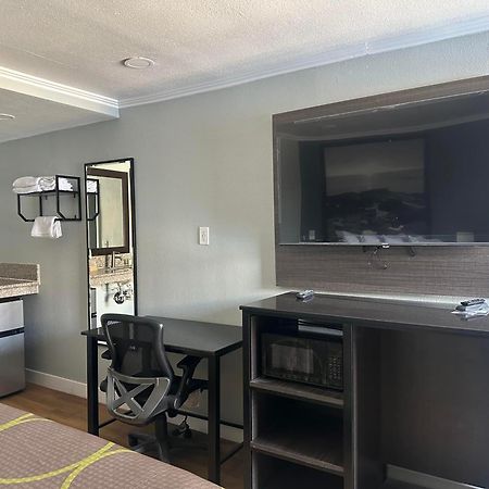 Super 8 by Wyndham Redlands/San Bernardino Motell Exteriör bild