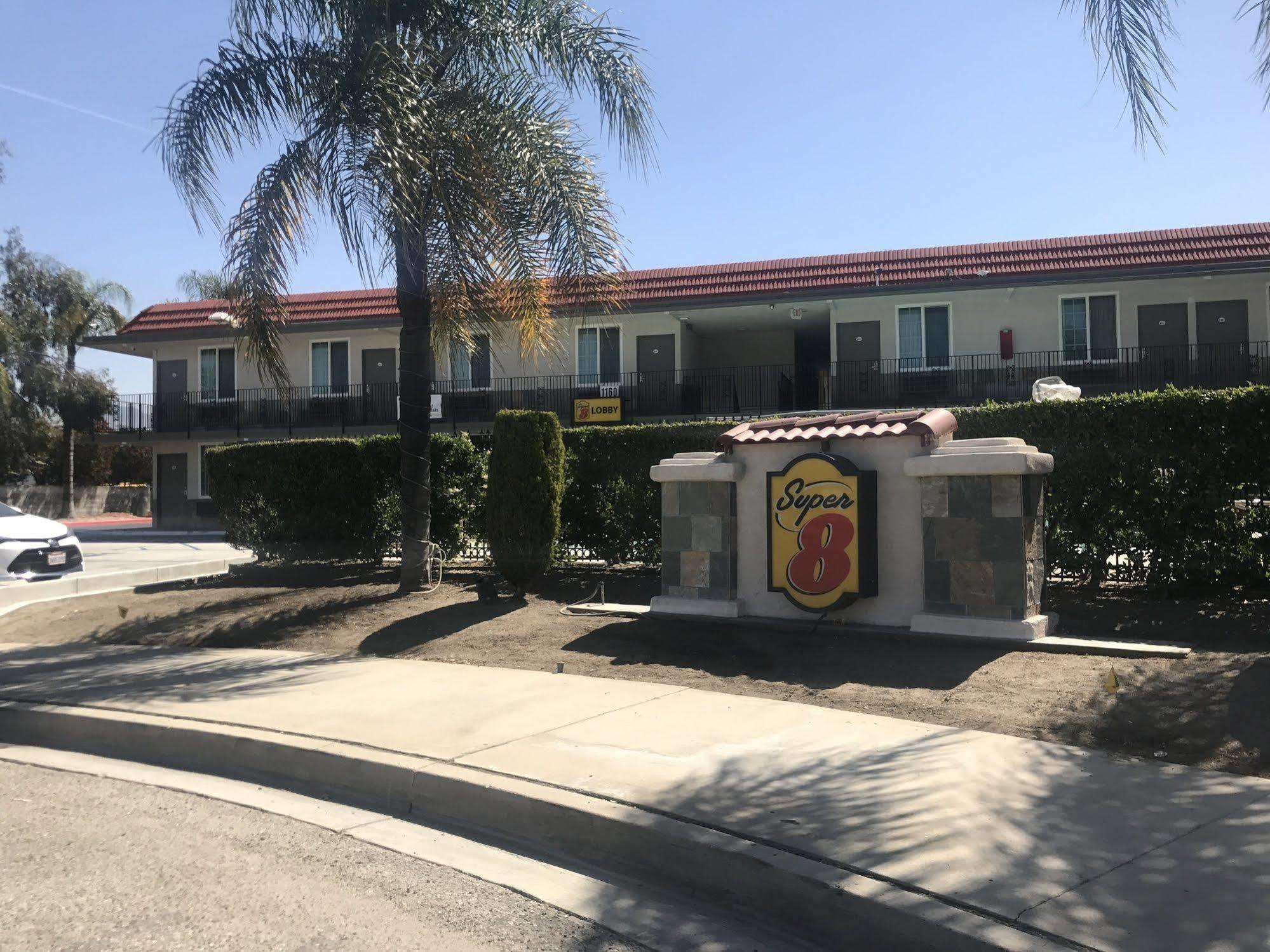 Super 8 by Wyndham Redlands/San Bernardino Motell Exteriör bild